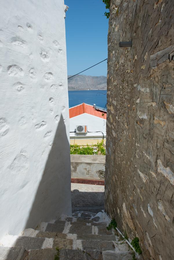 Kyklameno Studio No 3 Symi Exteriör bild